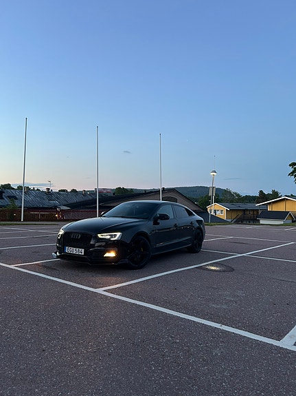 Audi A5 3 of 8