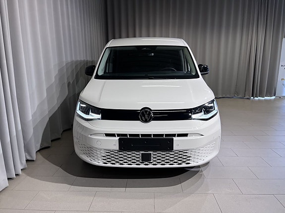Volkswagen Caddy Maxi 2 of 11