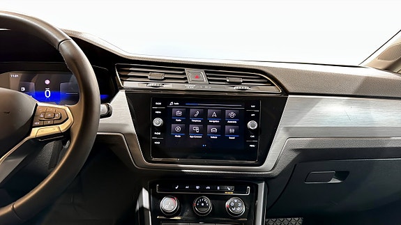 Volkswagen Touran 9 of 21