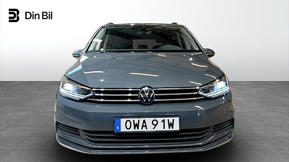 Volkswagen Touran 4 of 16