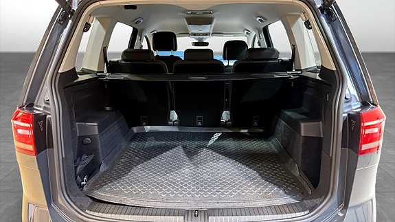 Volkswagen Touran 12 of 21