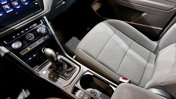 Volkswagen Touran 13 of 16