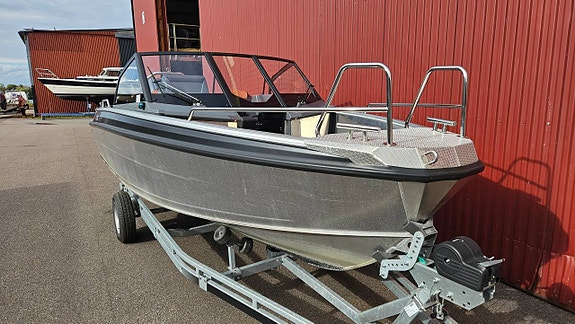 Buster XXL -21 Yamaha F150 XC (Ny motor -25, endast 13 tim!) 3 of 12