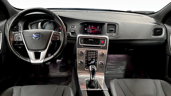 Volvo V60 10 of 20