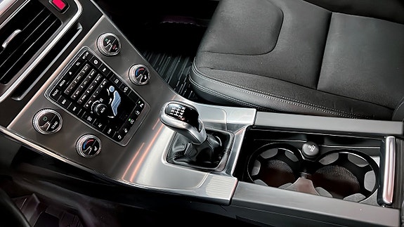 Volvo V60 16 of 20