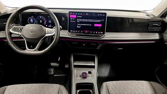 Volkswagen Tiguan 10 of 21