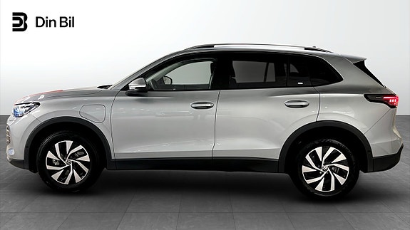 Volkswagen Tiguan 2 of 21