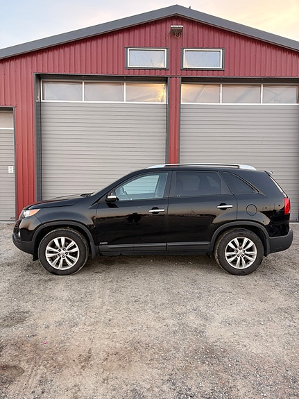 Kia Sorento 3 of 18