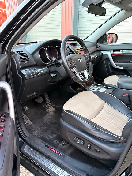 Kia Sorento 9 of 18
