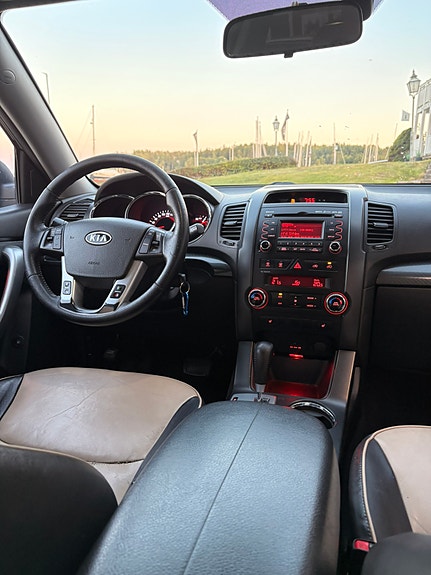 Kia Sorento 16 of 18