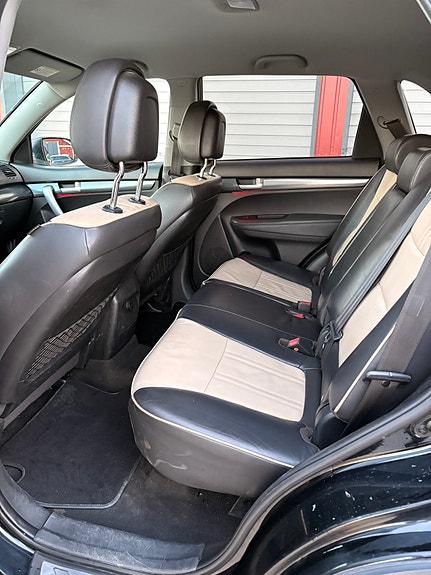 Kia Sorento 13 of 18