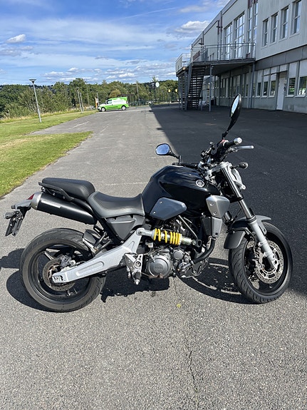 Yamaha MT-03 4 of 4