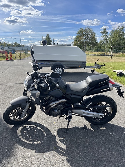 Yamaha MT-03 2 of 4