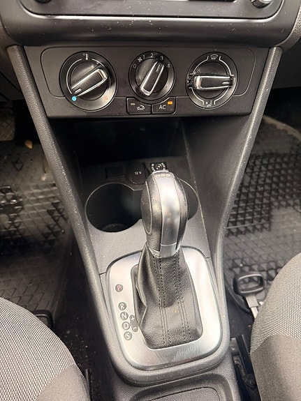 Volkswagen Polo 12 of 22