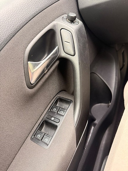 Volkswagen Polo 22 of 22