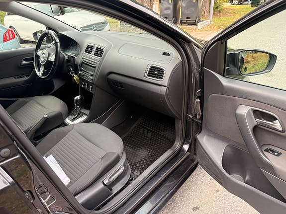 Volkswagen Polo 10 of 22