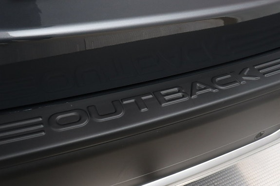 Subaru Outback 12 of 30
