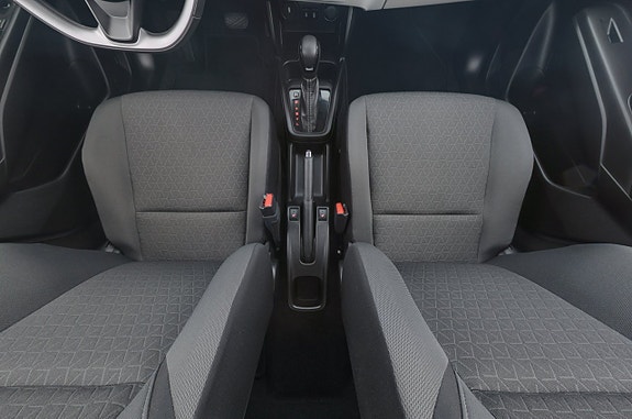 Suzuki Swift 12 of 17