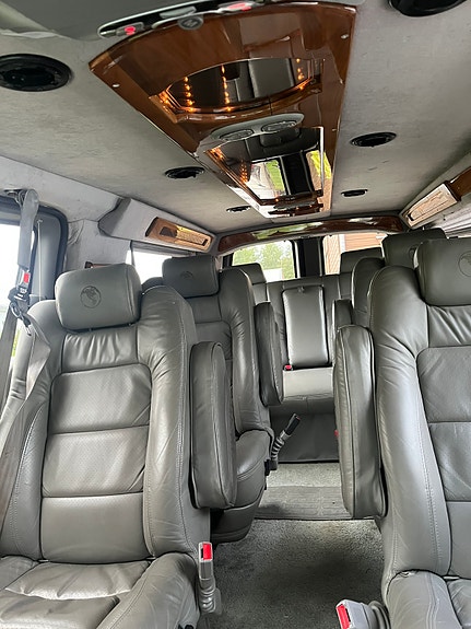 Chevrolet Express 3 of 4