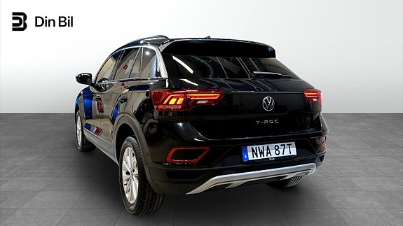Volkswagen T-Roc 3 of 19