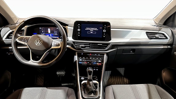 Volkswagen T-Roc 10 of 19