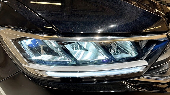 Volkswagen T-Roc 14 of 19