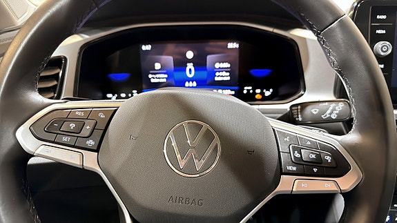 Volkswagen T-Roc 17 of 19