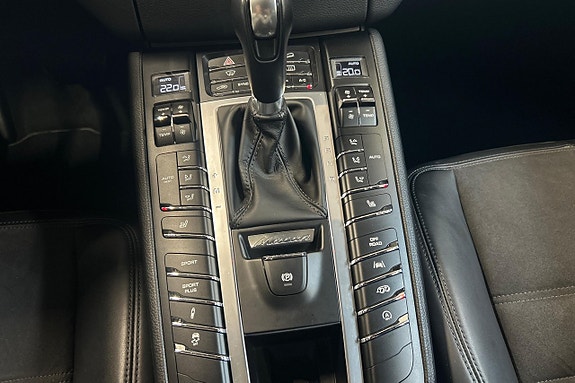 Porsche Macan GTS 23 of 29