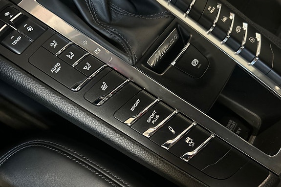 Porsche Macan GTS 26 of 29