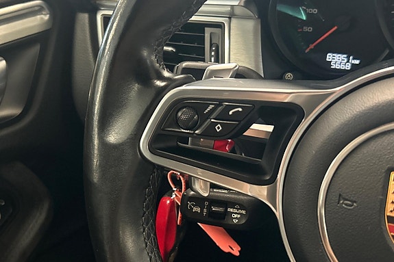 Porsche Macan GTS 24 of 29