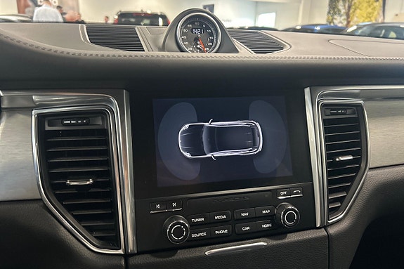 Porsche Macan GTS 19 of 29