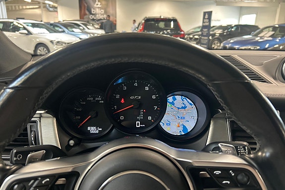 Porsche Macan GTS 17 of 29