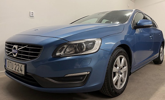 Volvo V60 2 of 16
