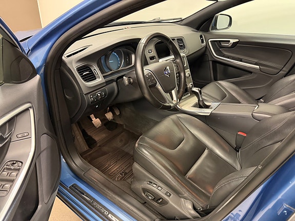 Volvo V60 6 of 16