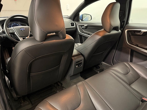 Volvo V60 13 of 16