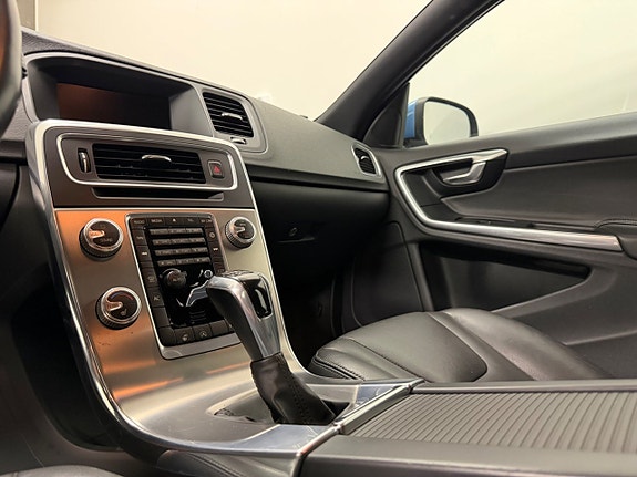 Volvo V60 9 of 16