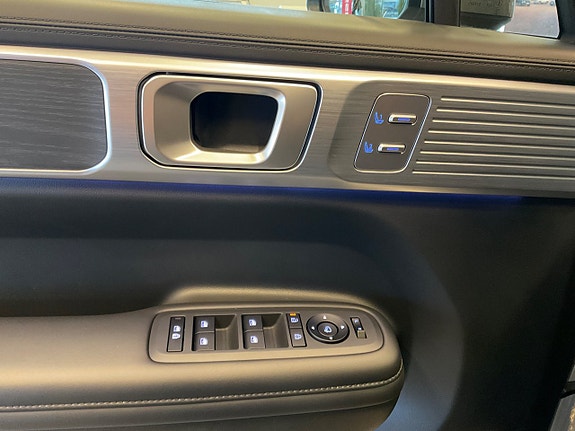 Hyundai Santa Fe 13 of 20