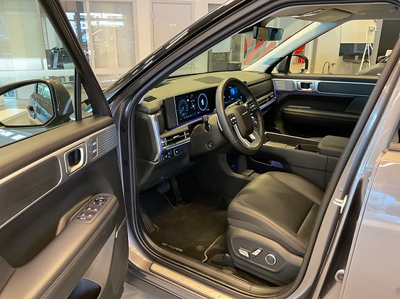 Hyundai Santa Fe 8 of 20