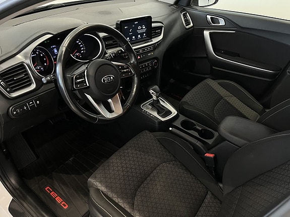 Kia Ceed 12 of 19
