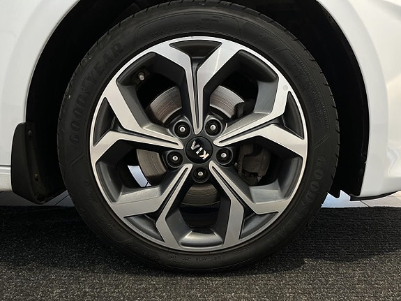 Kia Ceed 7 of 19