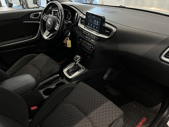 Kia Ceed 9 of 19