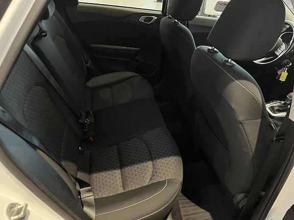 Kia Ceed 8 of 19