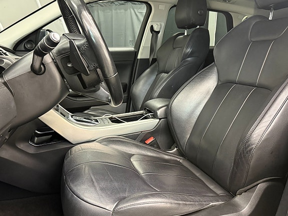 Land Rover Range Rover Evoque 7 of 18