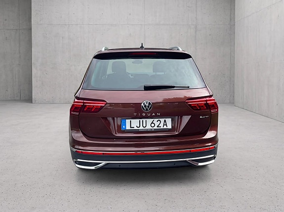 Volkswagen Tiguan 4 of 16