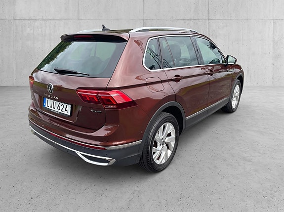 Volkswagen Tiguan 5 of 16