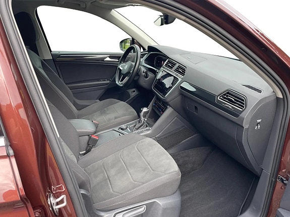 Volkswagen Tiguan 11 of 16