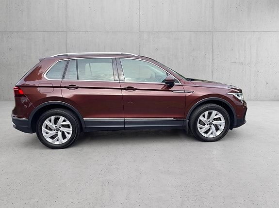 Volkswagen Tiguan 6 of 16