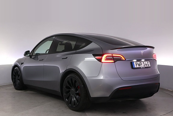 Tesla Model Y 4 of 27