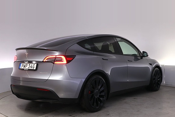 Tesla Model Y 5 of 27