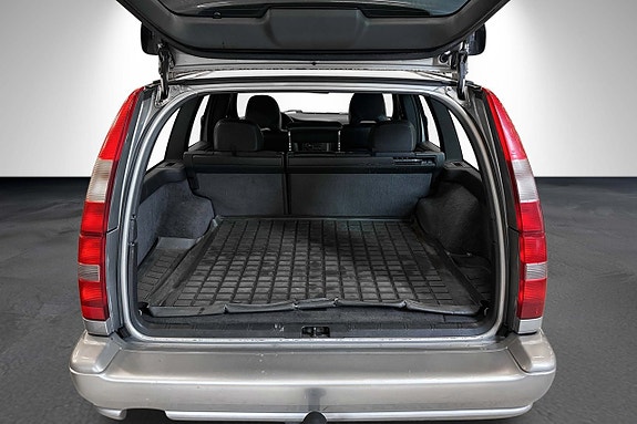 Volvo V70 12 of 12